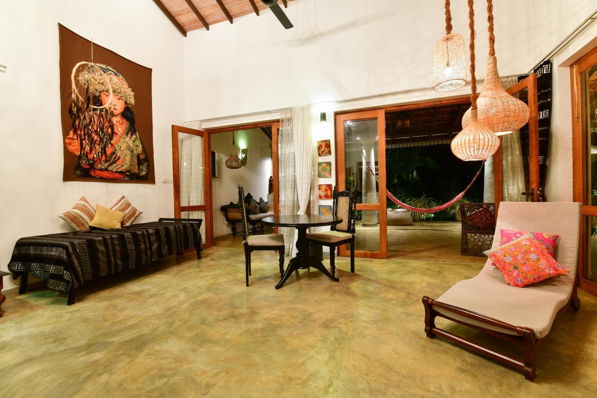 Tropical House - Jungleside Villa Hikkaduwa Room photo
