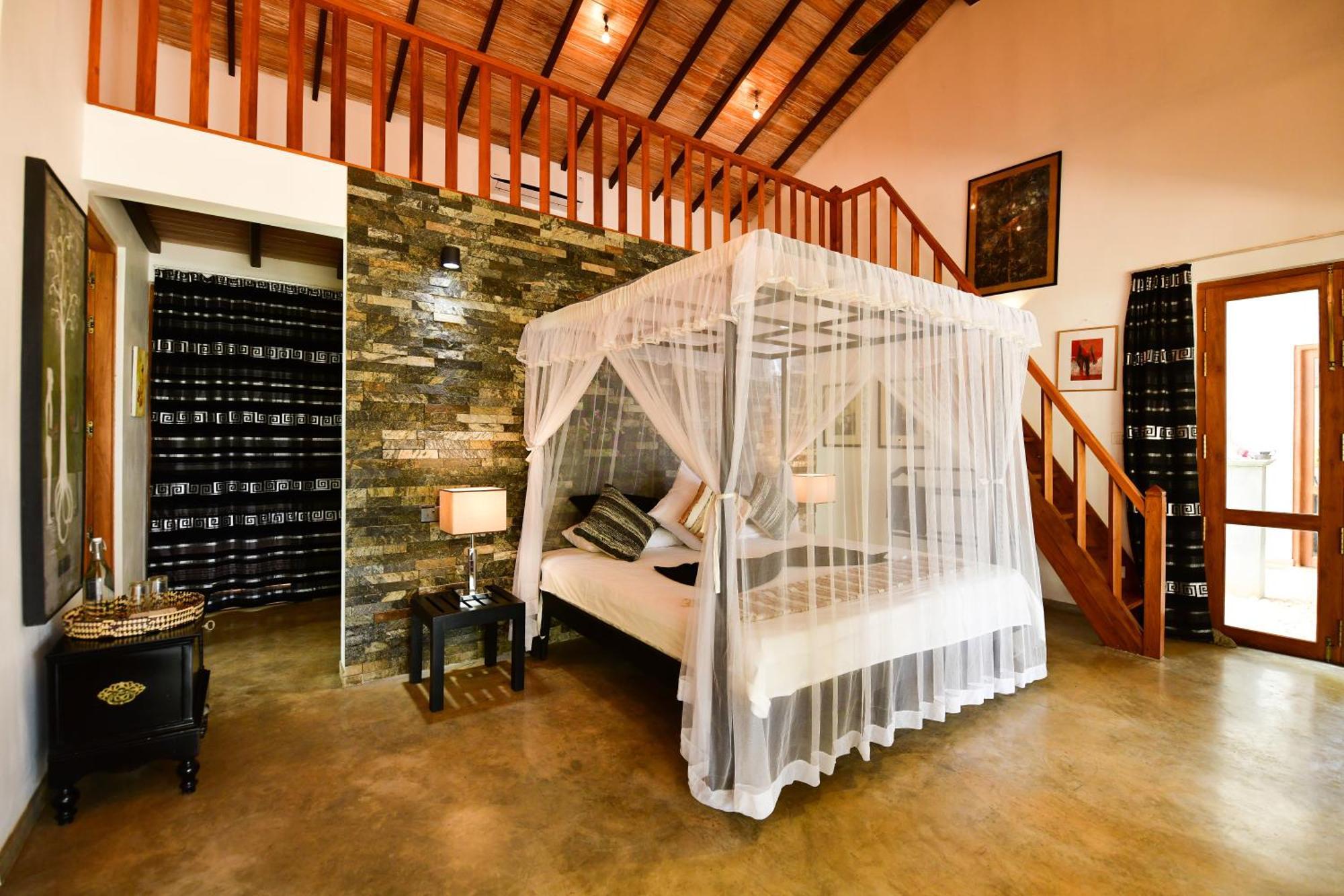 Tropical House - Jungleside Villa Hikkaduwa Room photo